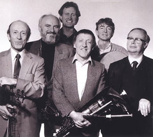 http://www.jimvallance.com/01-music-folder/images-for-music-pages/images-music-pages/img-glass-tiger-chieftains-2.jpg